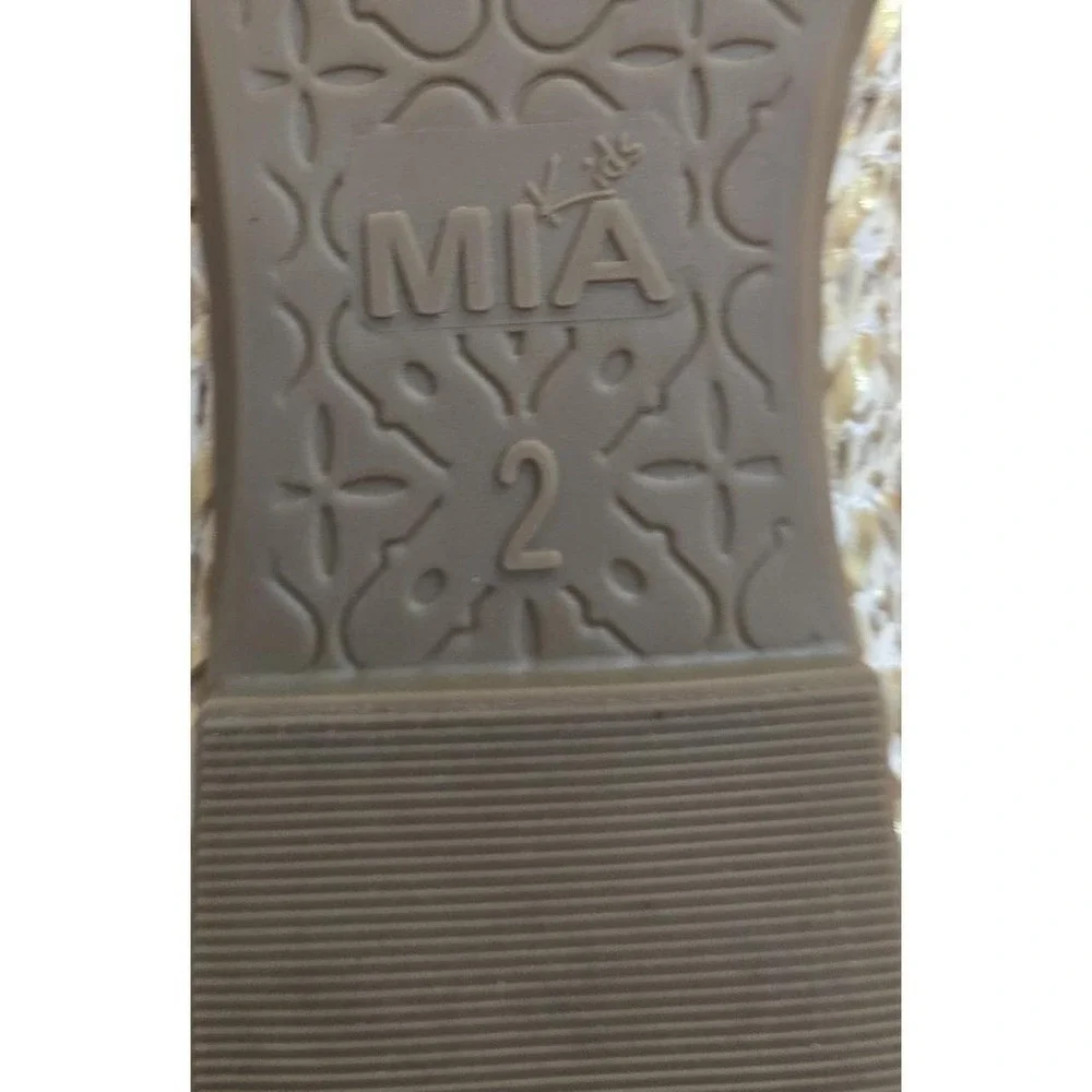 MIA Kids Girl's Myrha Gold Woven Flats- New In Box- Size 2